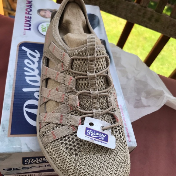 Women’s Skechers 5.5 . - Picture 5 of 8